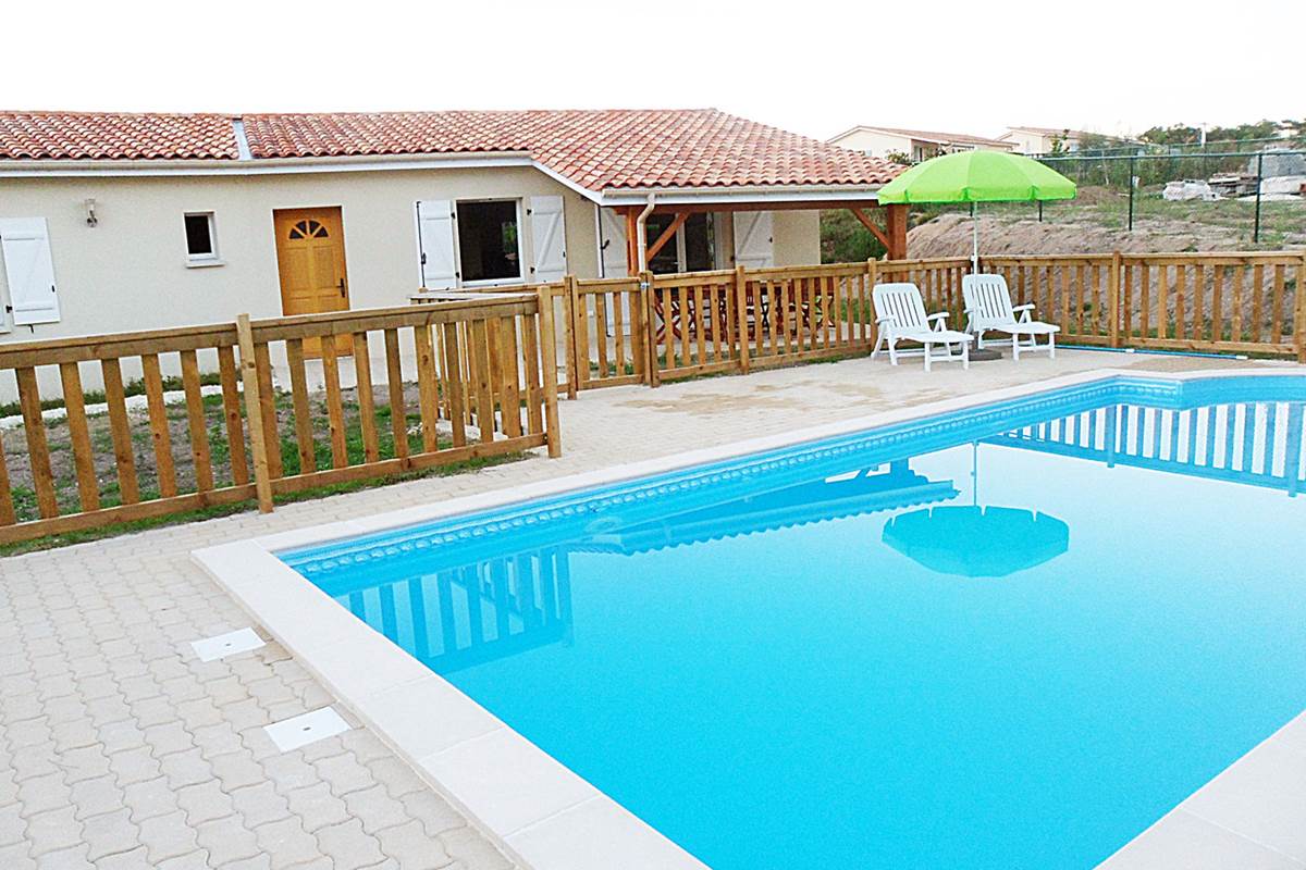 Etang Vallier Resort Villa Tina Piscine