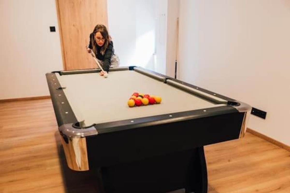 GITE-LA-RUINE-Billard