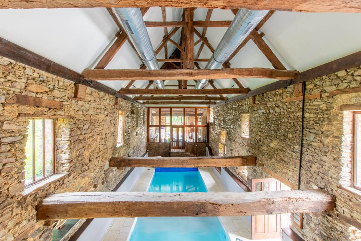 Piscine intérieure chauffée