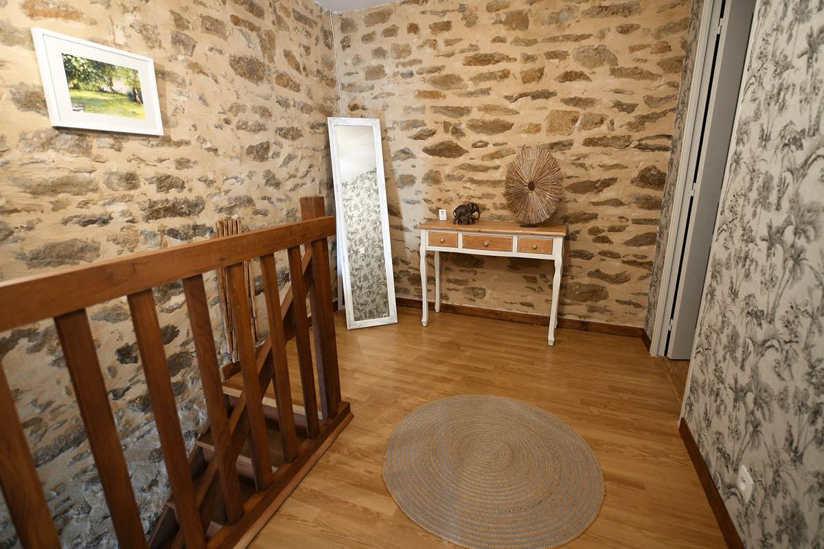 palier 1er étage accès aux chambres