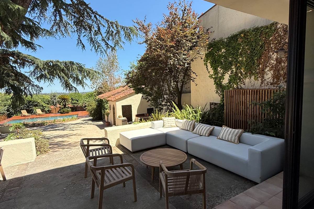 17-VUE SUR CANAPÉ EXTERIEUR