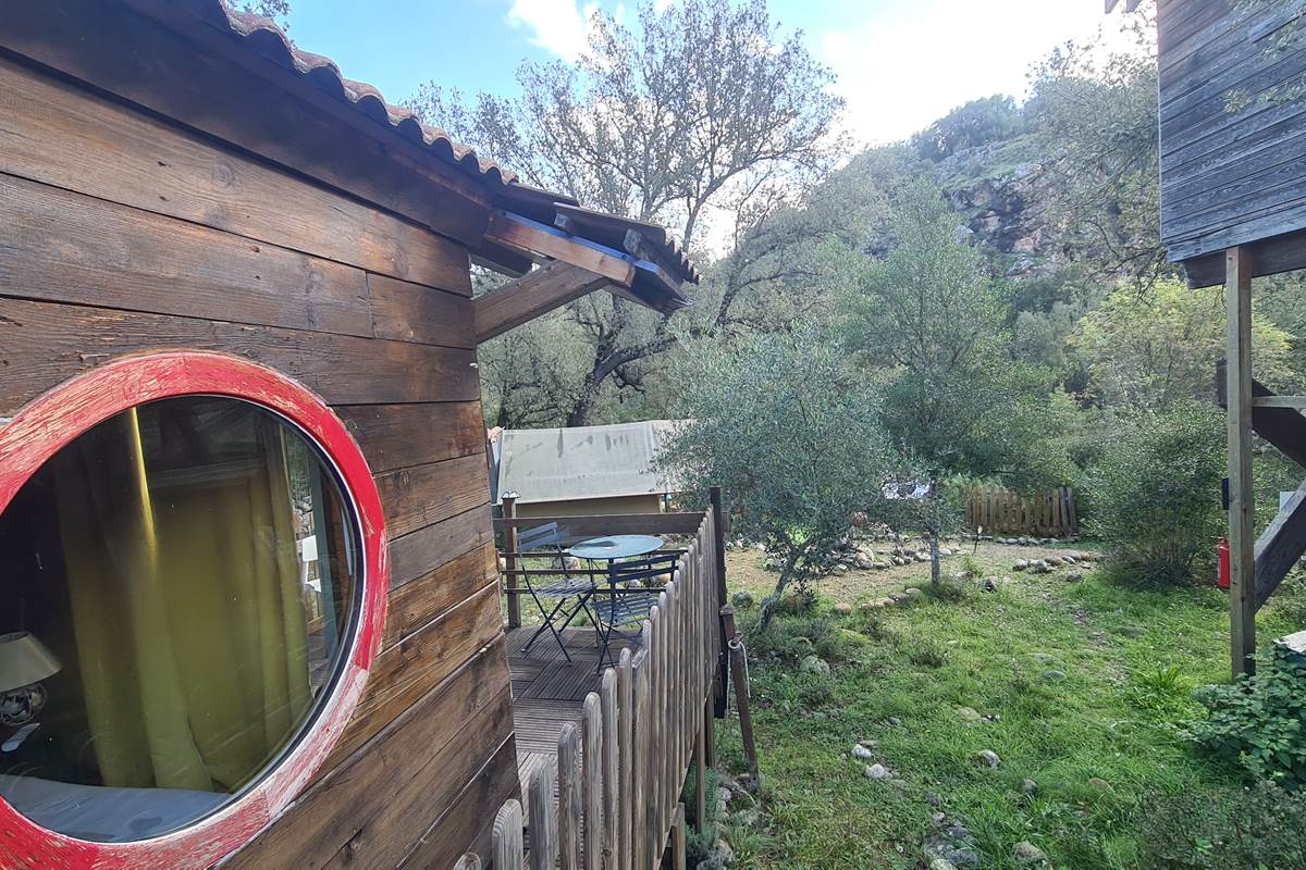 accès à la terrasse par l'exterieur