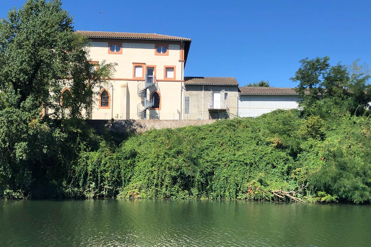Couvent de la Molle depuis le Tarn