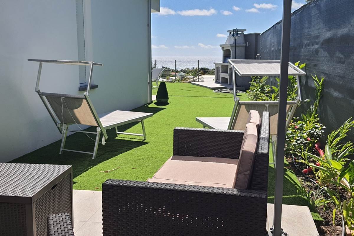 Terrasse privative à chaque suite