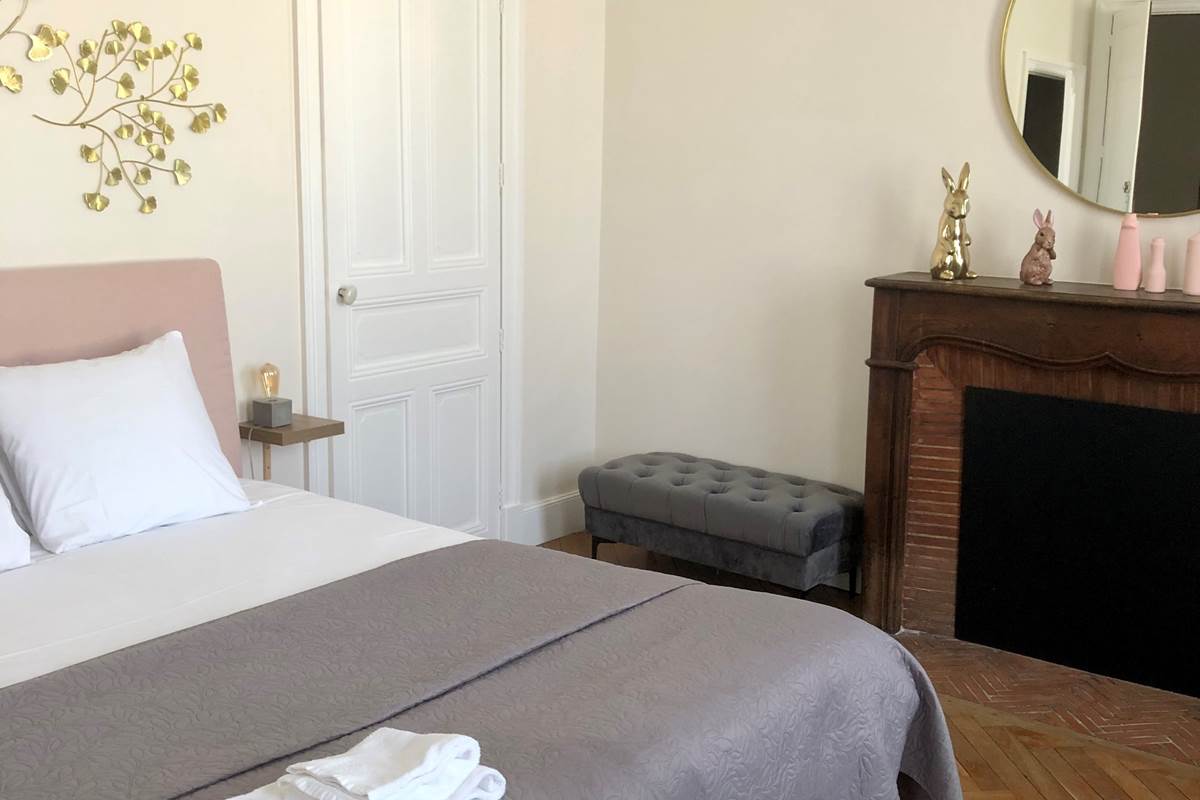 Chambre Laura  La Grande Maison maison d'hôte  esprit pension de famille