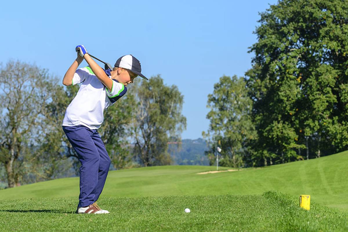 Apprendre-golf-enfant