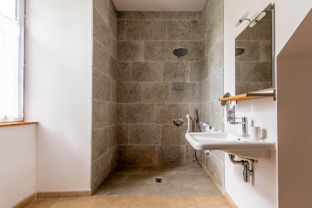 Chambre d'hôtes PMR Salle d'eau