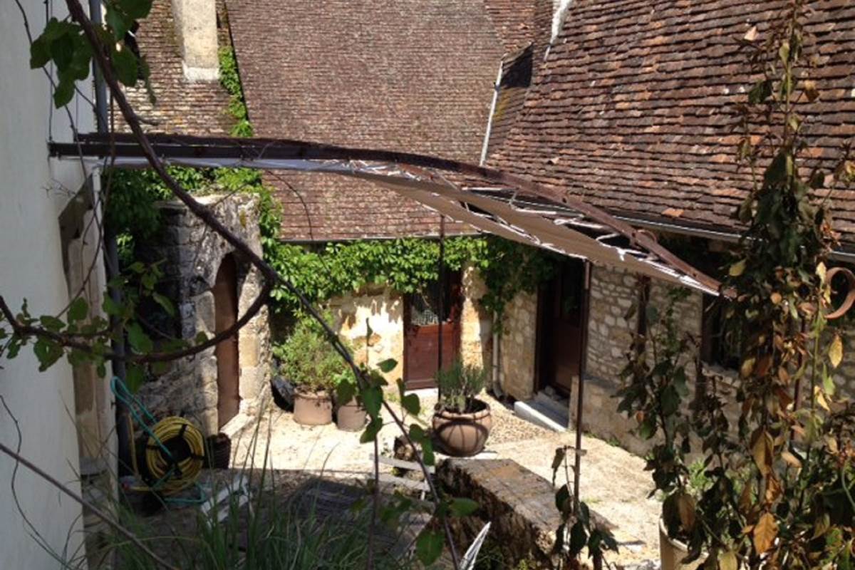 Cour privé et close