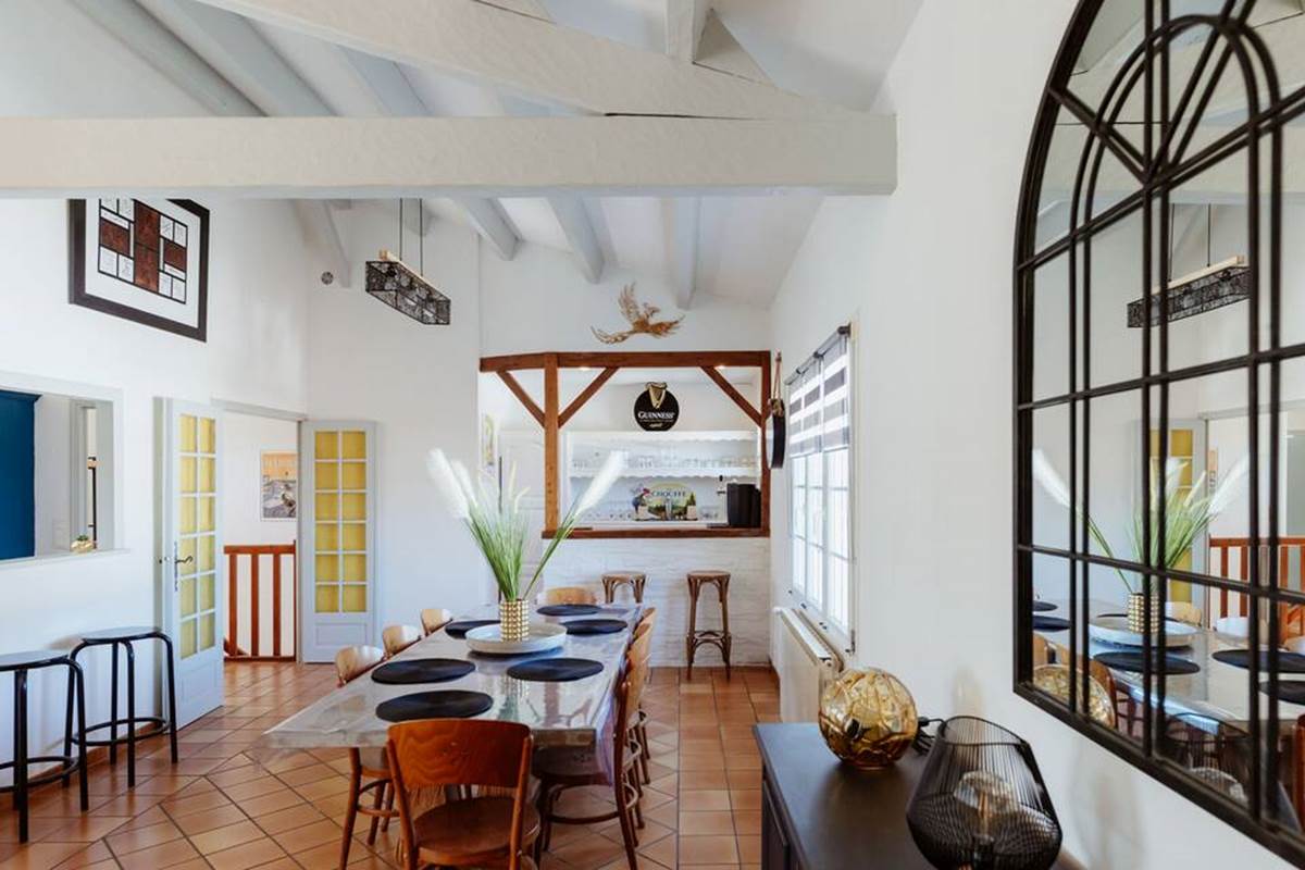 Pièce de vie conviviale dans notre villa 3? proche des plages