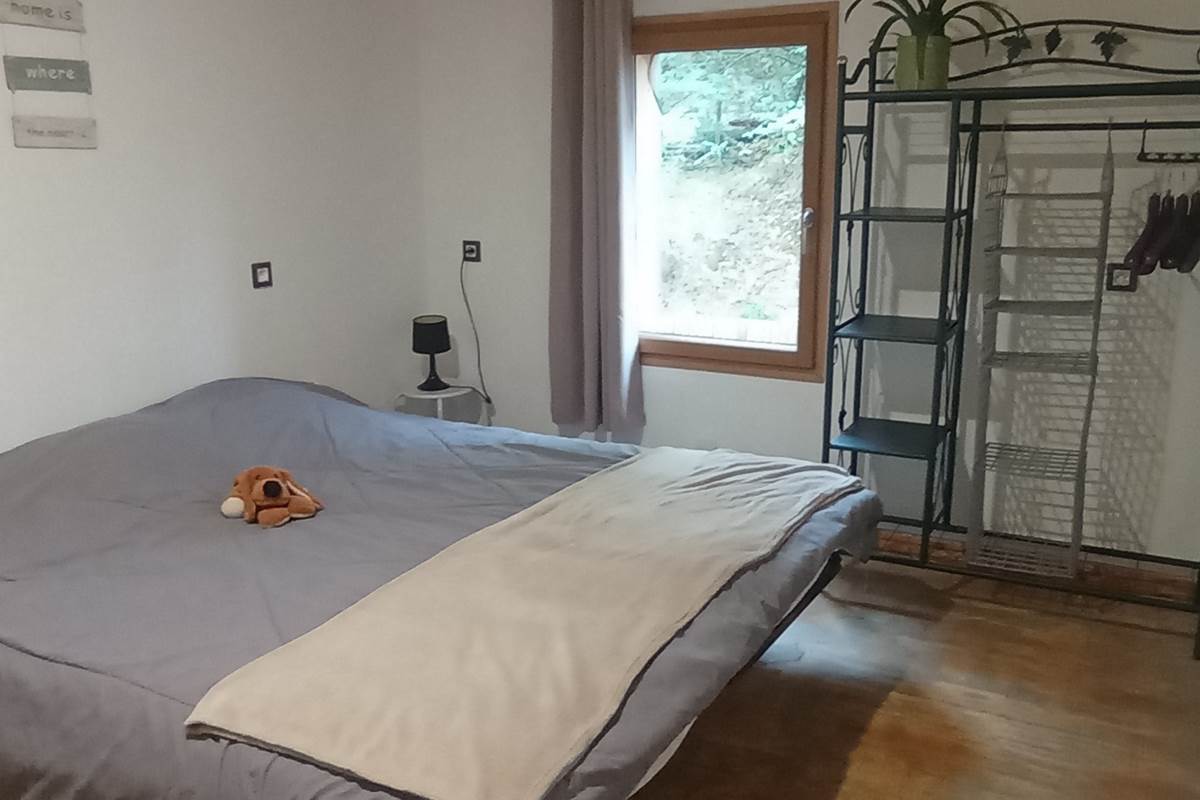 Chambre 2 RDC soit lit XXL  soit 2 lits simples