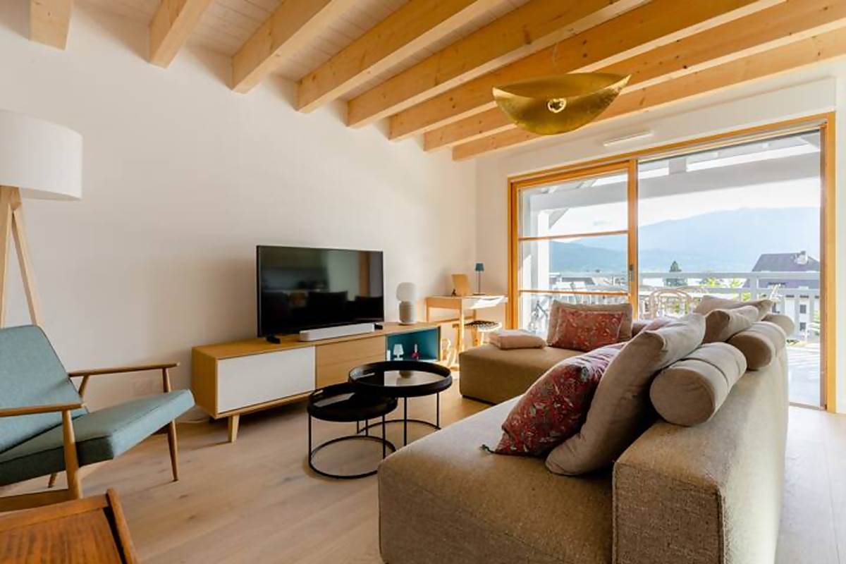 05-Le duplex vue Lac et montagnes-SALON 3