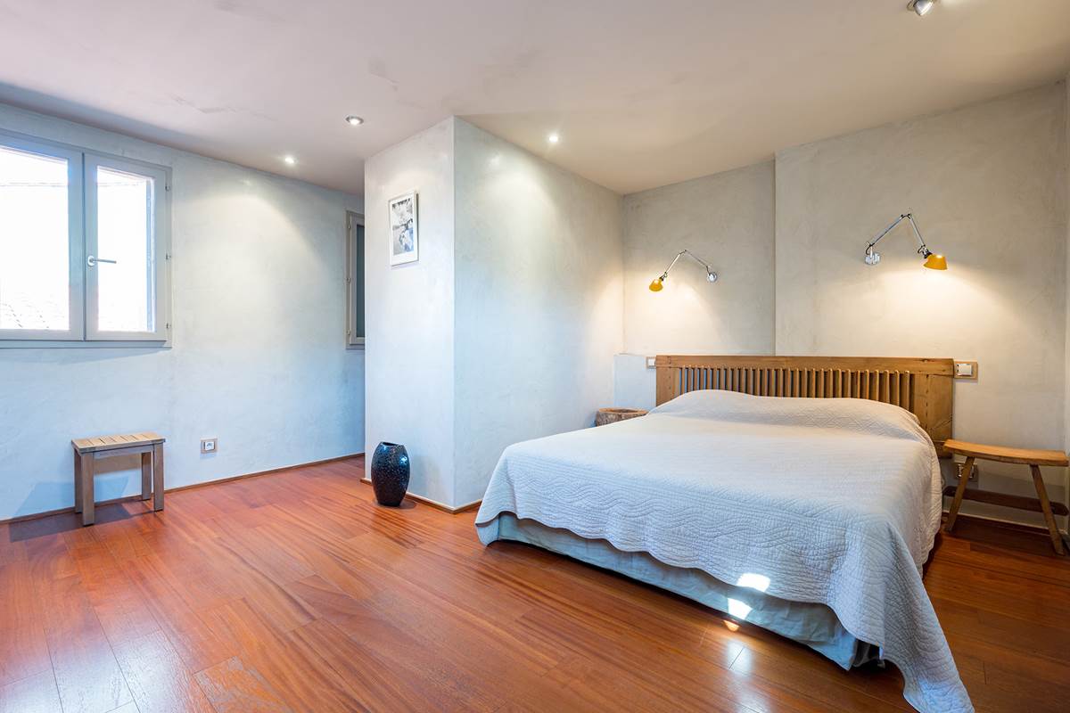 Loge de Mer - Lodge Urbain a Perpignan - Chambre Terre - Literie