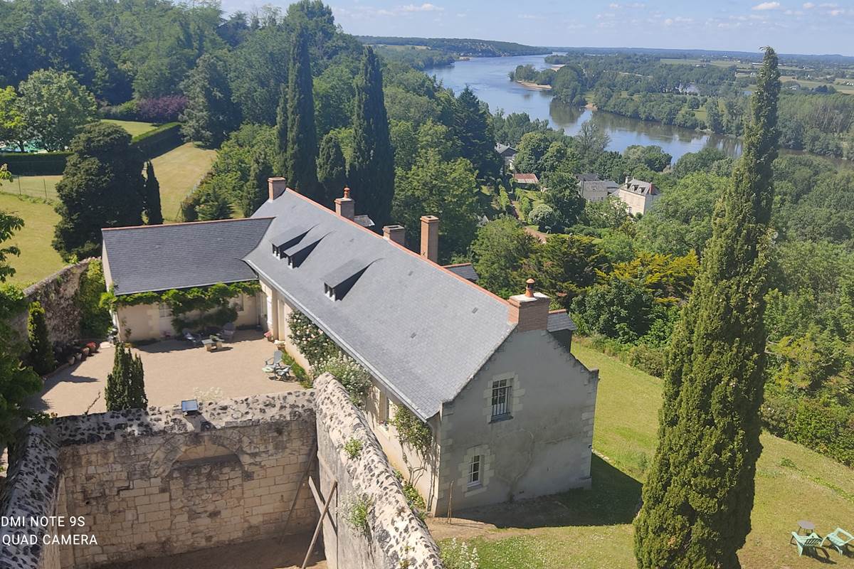 L'Angeline à Gennes Val de Loire vue du cloché de Saint Eusèbe