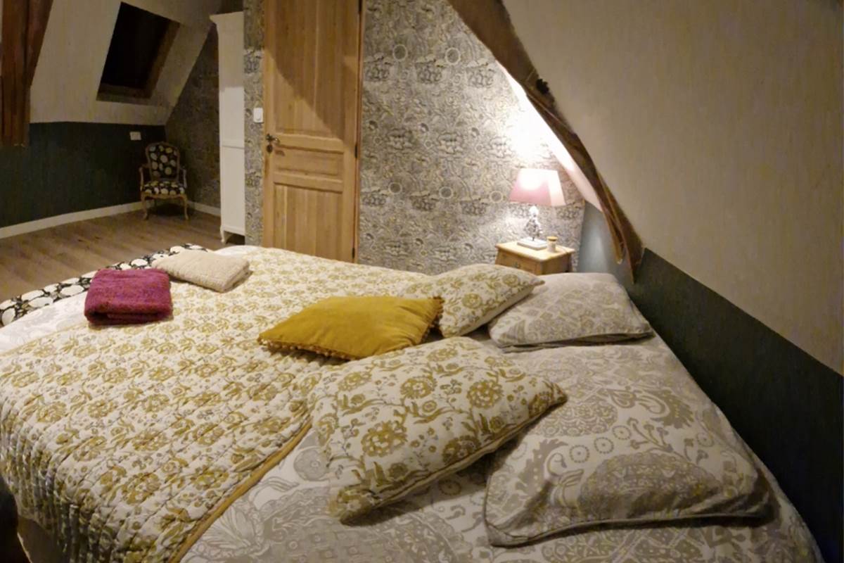 Chambre Jeanne d’Arc du gîte en Touraine, confort et ambiance raffinée