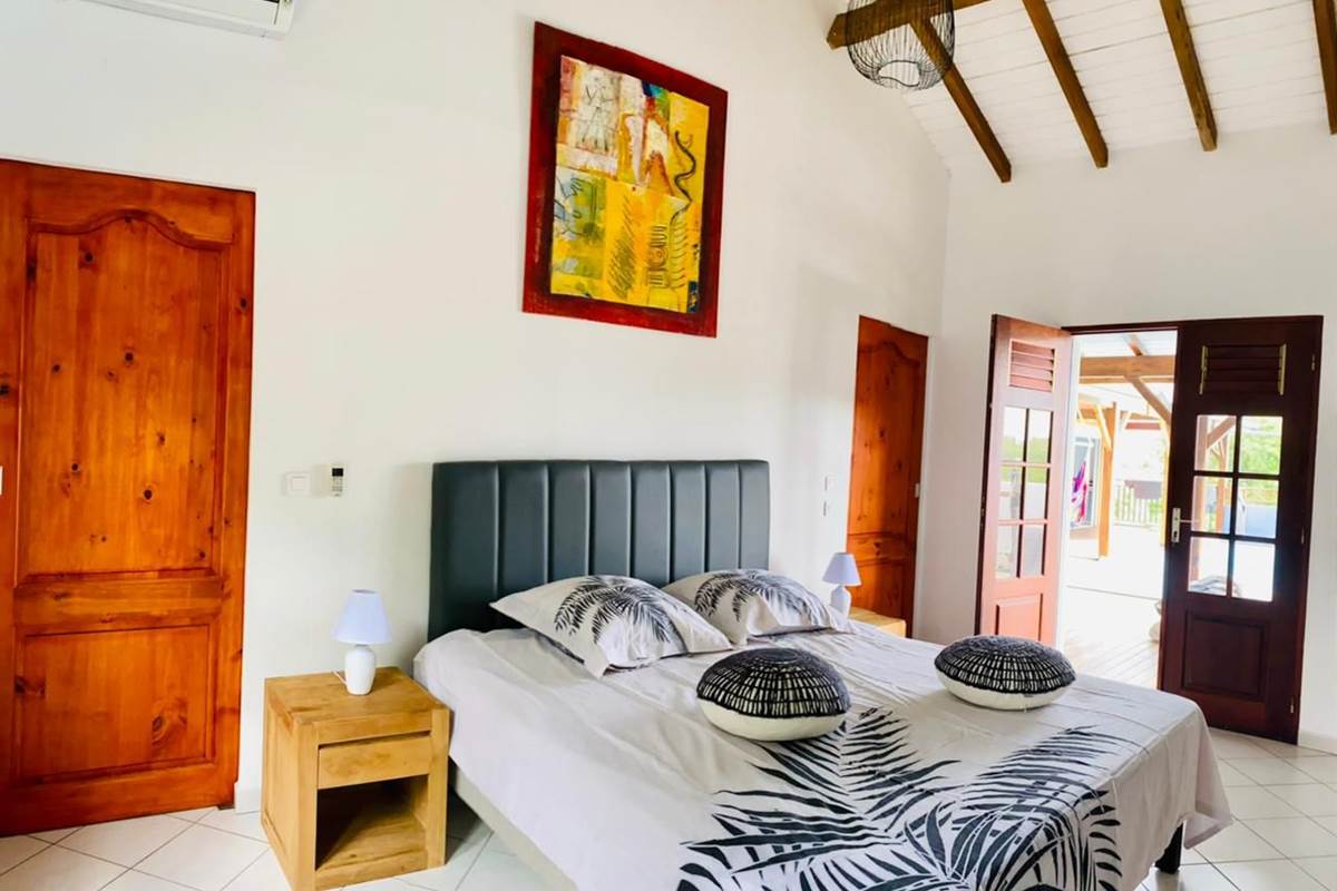 Suite parentale ouverte sur la terrasse