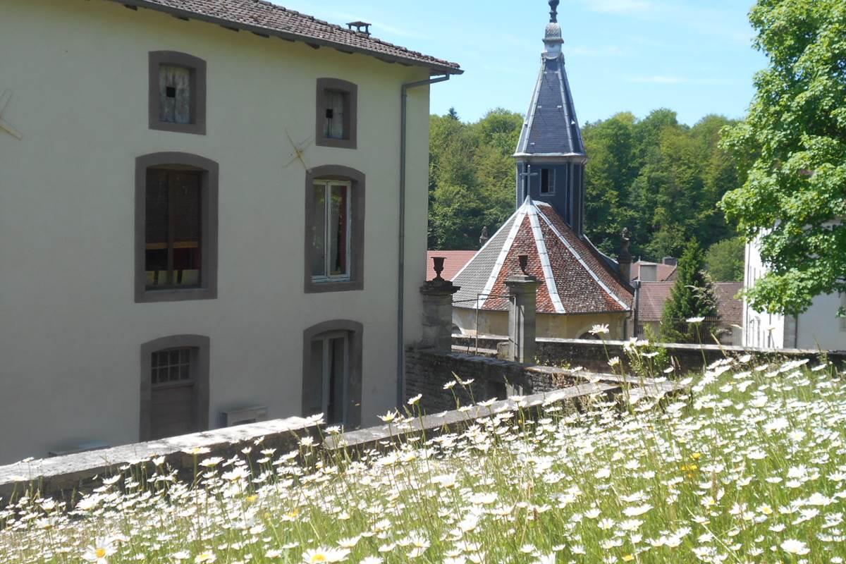 Vue arrière de la maison