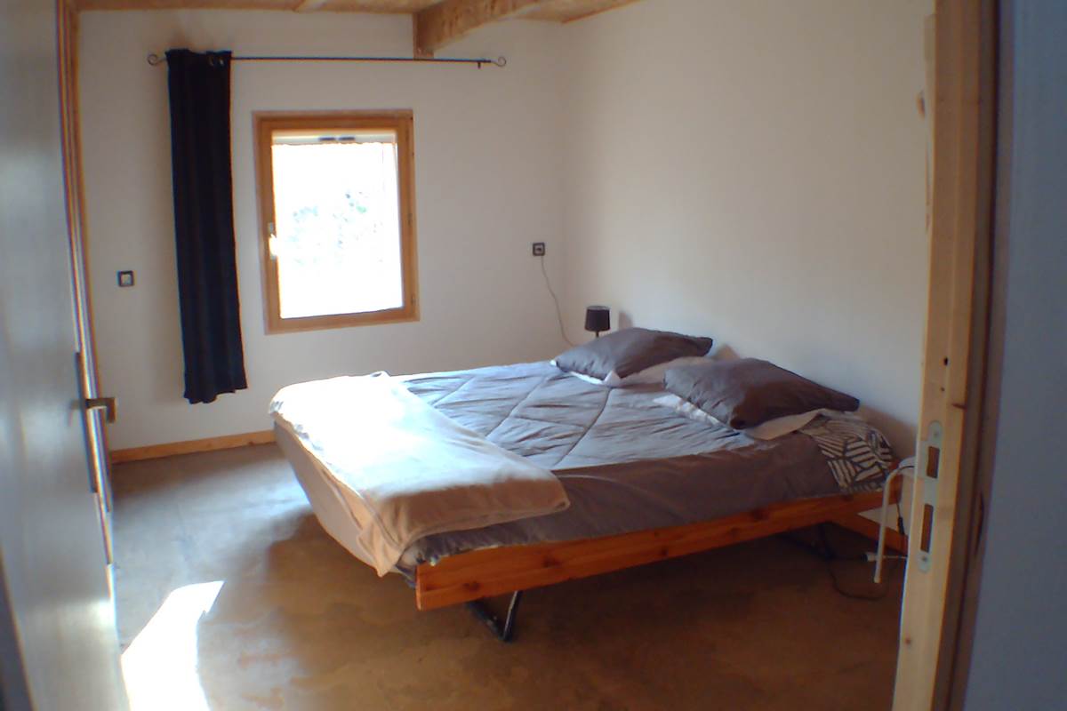 Chambre 1 RDC ( soit lit XXL soit deux lits 90 )