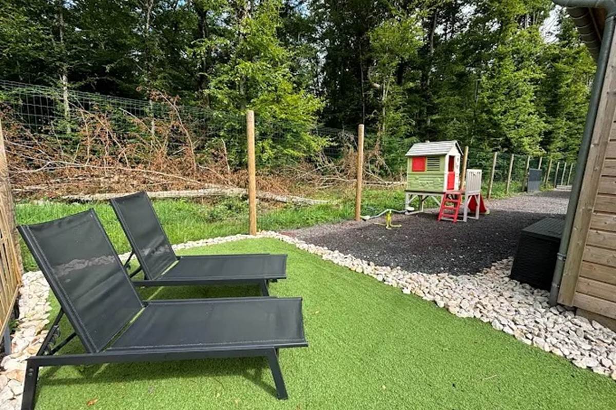 jardin clos et privé de la maison