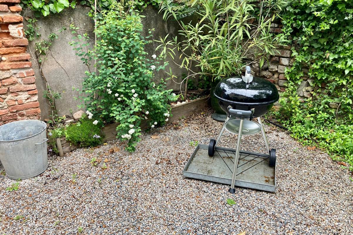 jardin-16 bis-location-vacance-barbecue