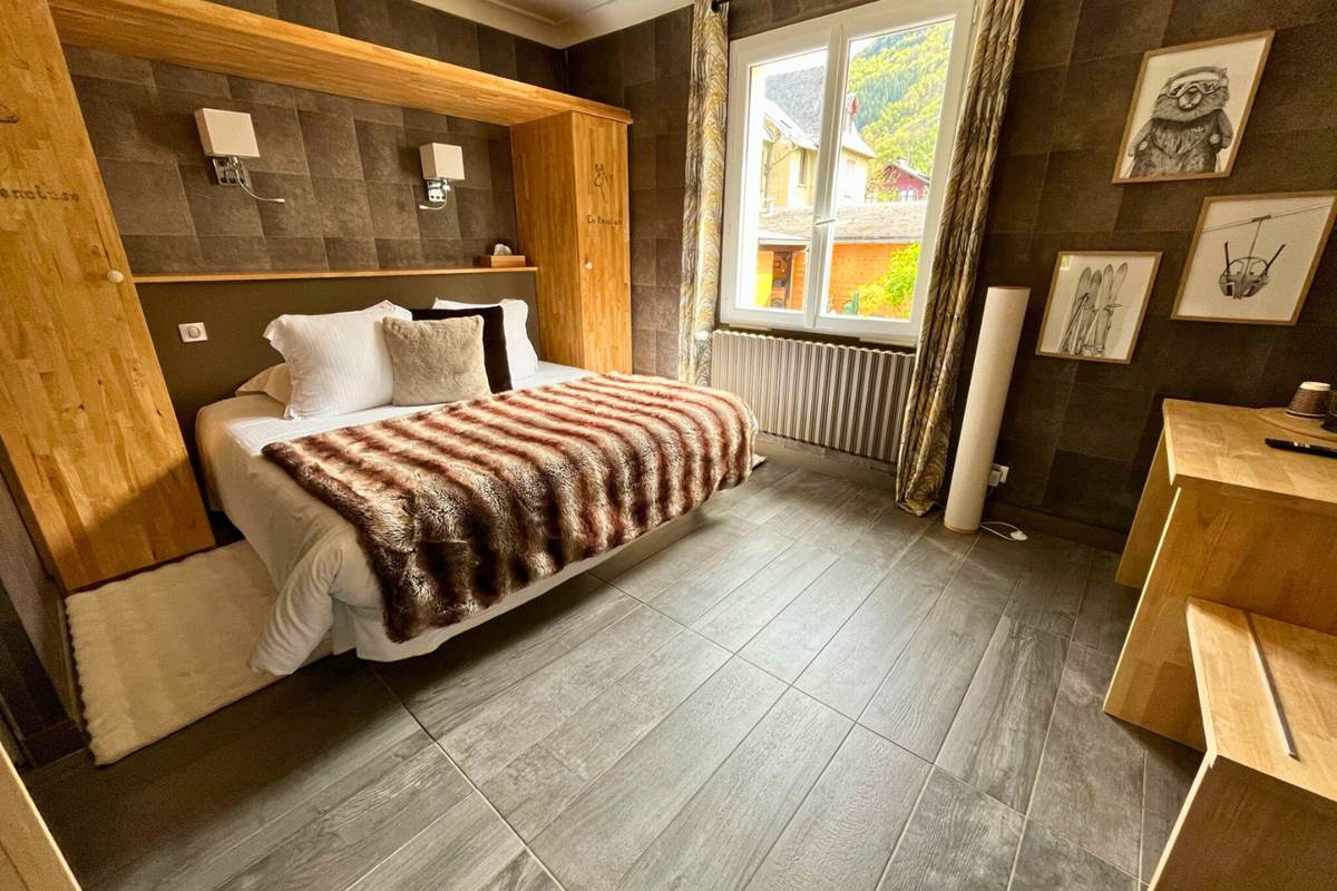 Hotel Bagnères de Luchon St Mamet Pyrénées La Rencluse