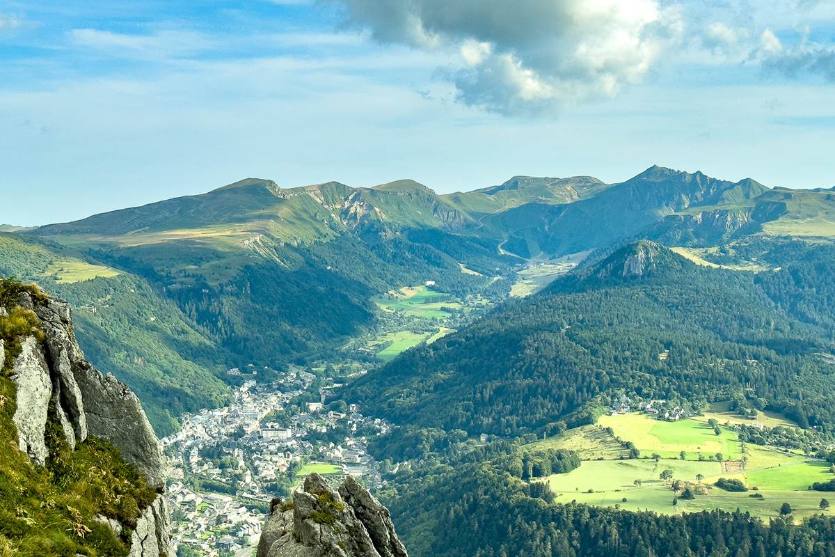 Puy de Sancy – Panorama exceptionnel, lieu incontournable pour randonneurs, couples et familles.