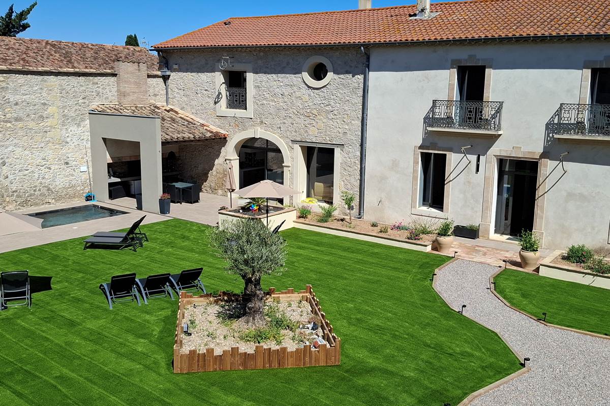 Façade de la Vigneronne – maison d’hôtes des Gîtes de Monte Blanco près de Pézenas