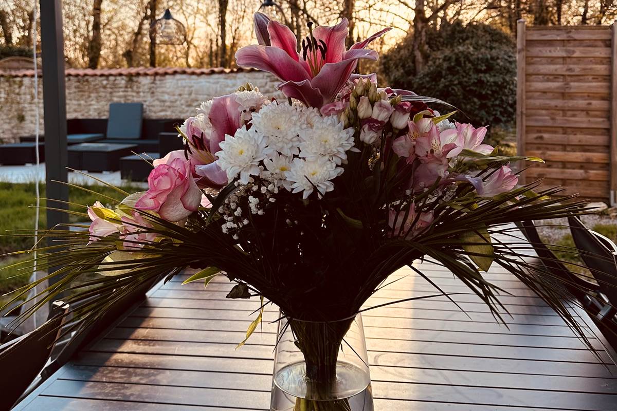 Terrasse sud_bouquet fleurs_La Grande Cavalerie