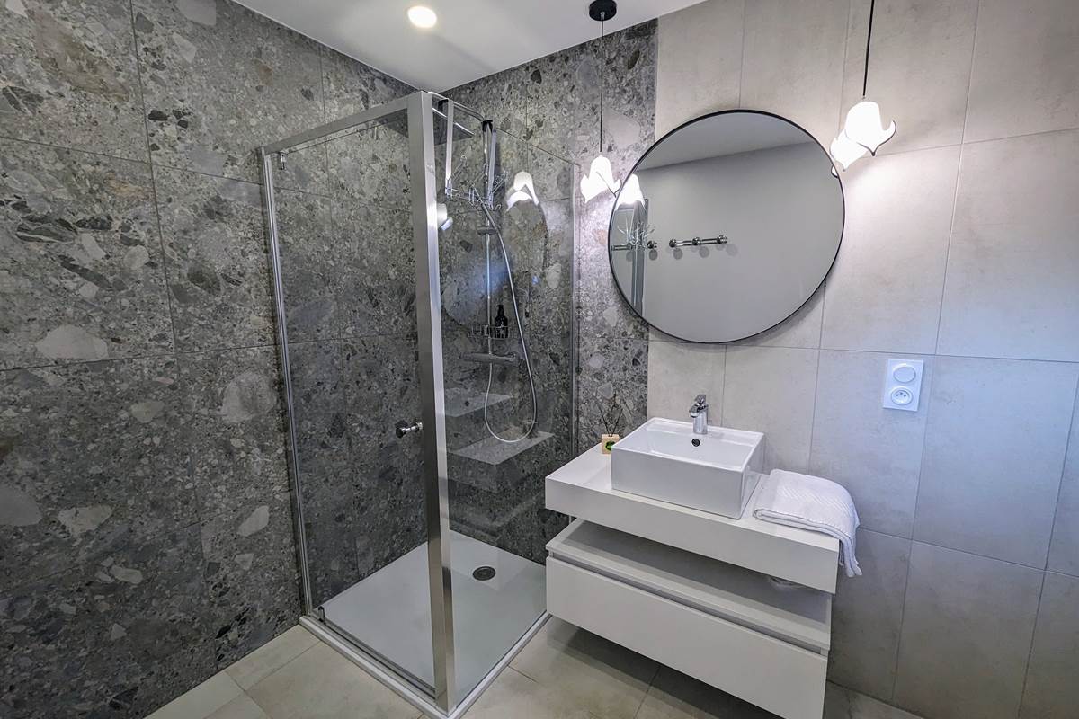 Salle de bain location de vacances 6 personnes Epernay