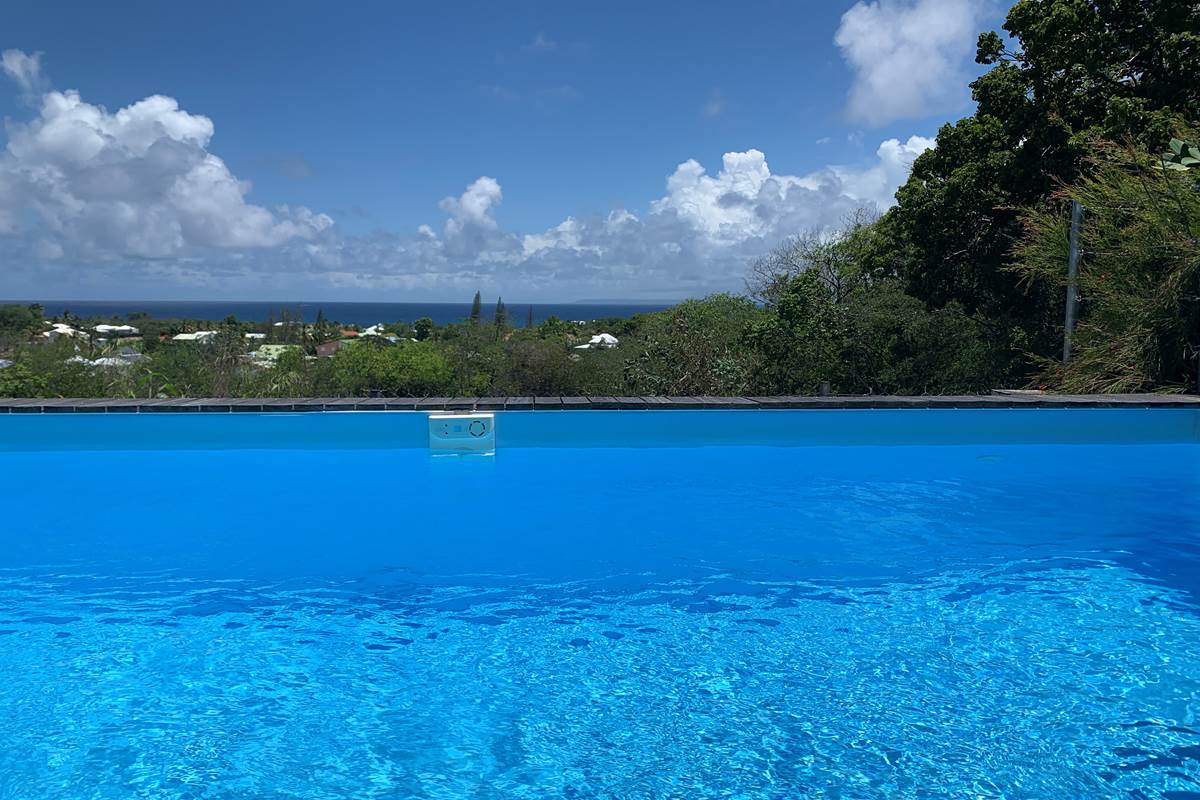Piscine vue mer