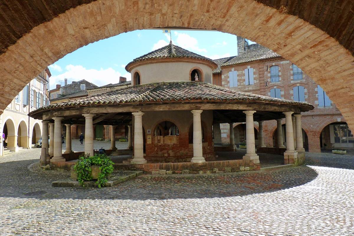 Auvillar classé parmi les Plus beaux villages de France