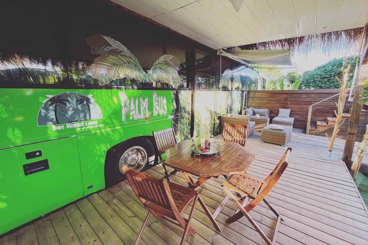 PALM BUS ESPACE EXTERIEUR