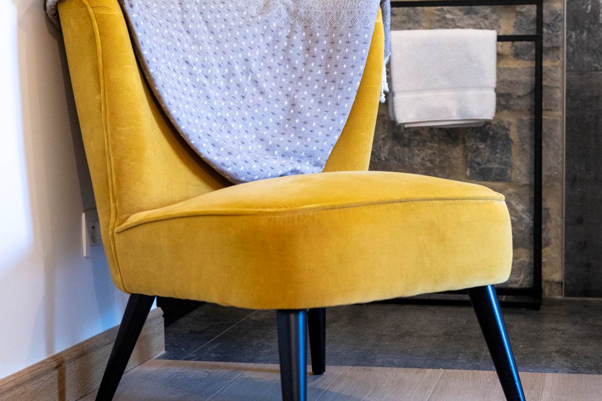 chambre 14 ambiance jaune_010