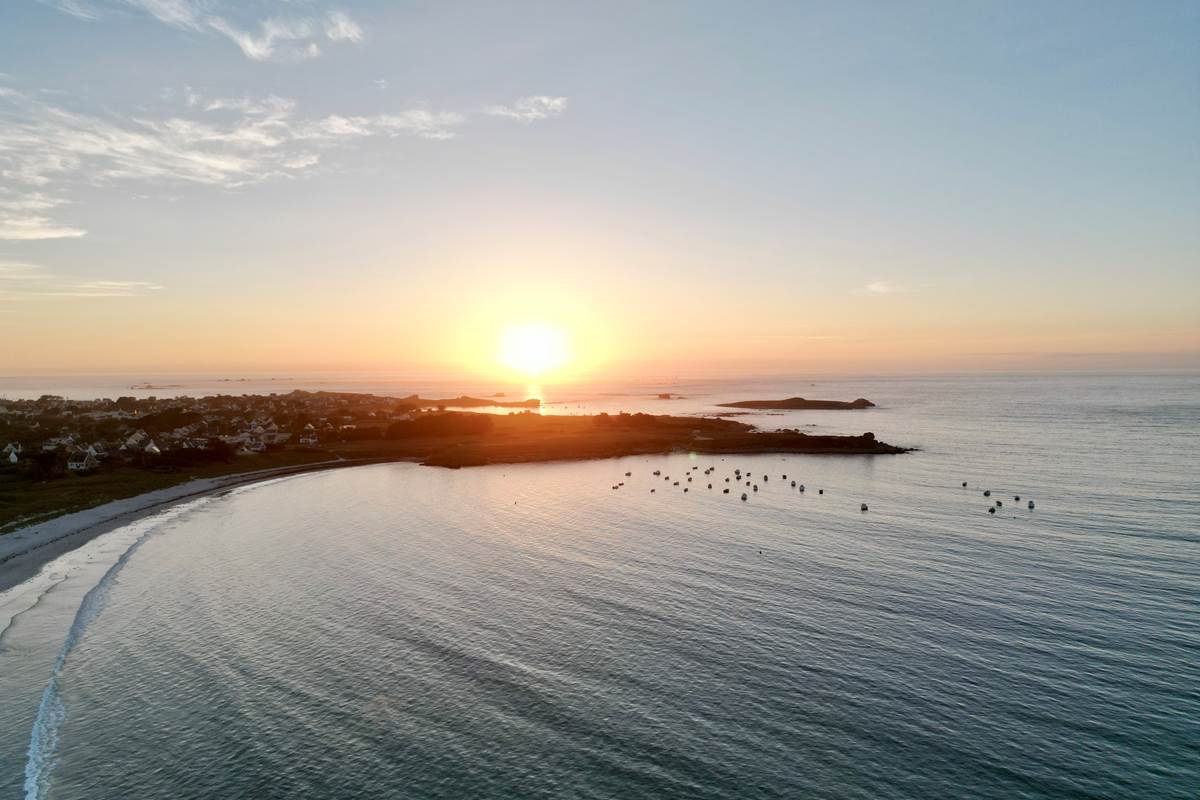 Magnifique coucher de soleil en Bretagne depuis le gîte