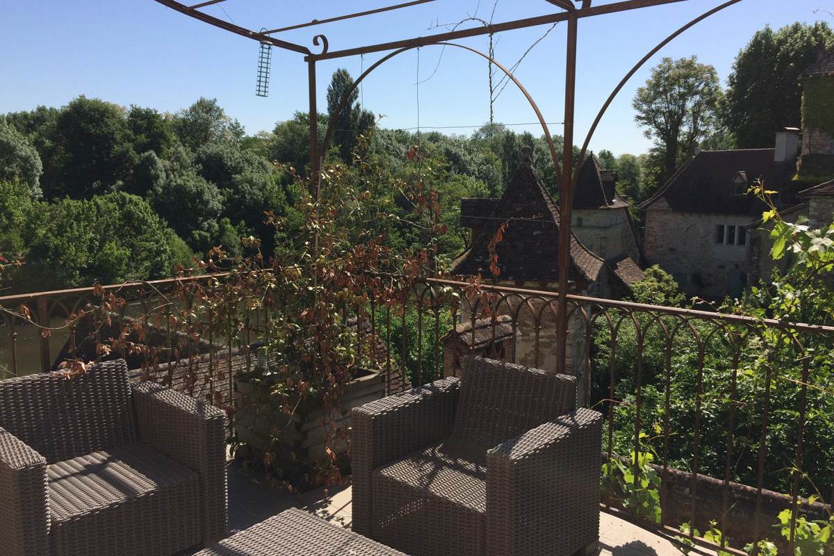 10_ Vue sur la Dordogne depuis le salon de La Terrasse
