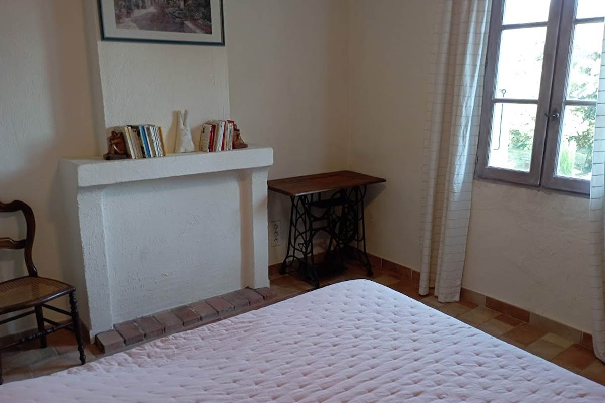 Chambre appartement de vacances proche Luberon