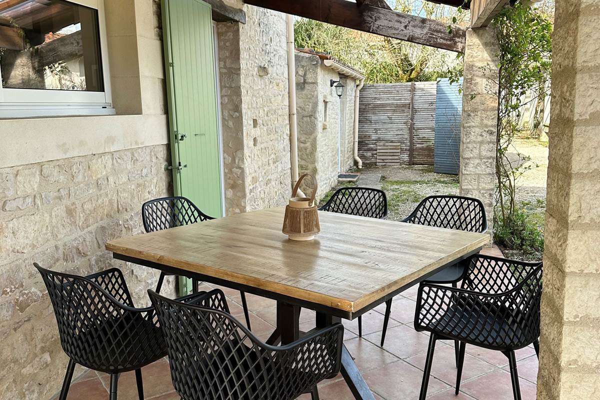 Terrasse table dînatoire_La Cavalerie
