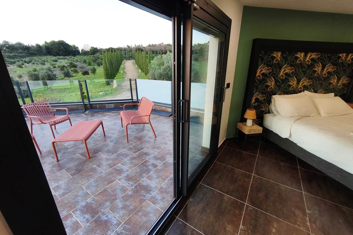 Master Suite "Jungle" avec douche et terrasse indépendante vue pinède