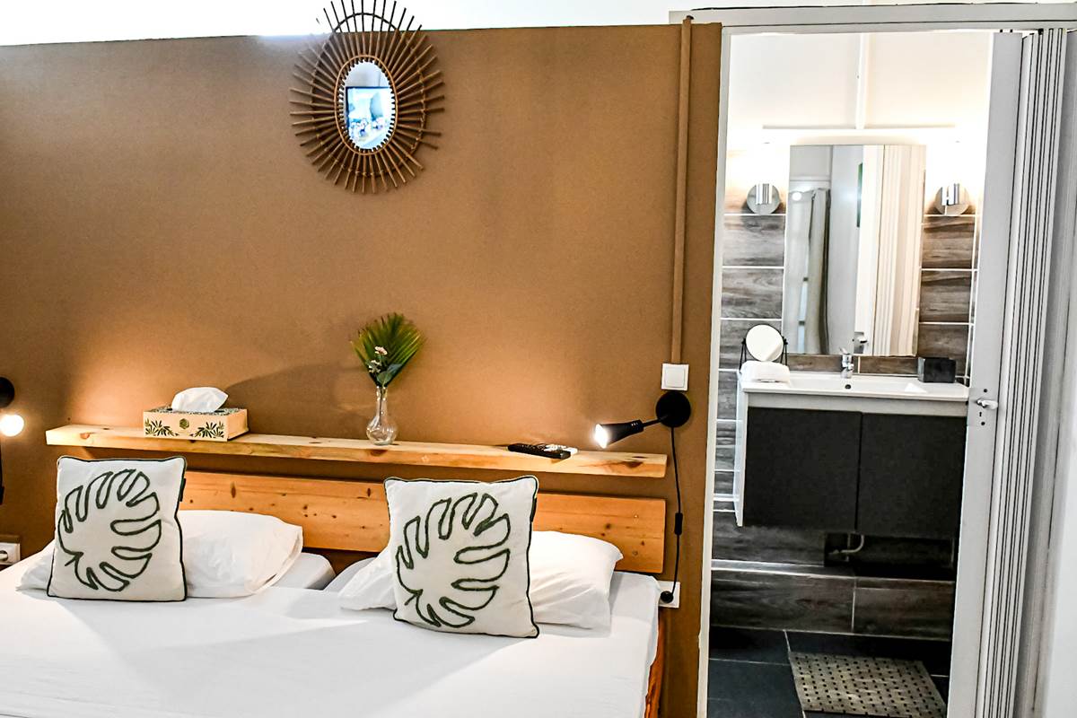 CHAMBRE HOTEL DESIRADE