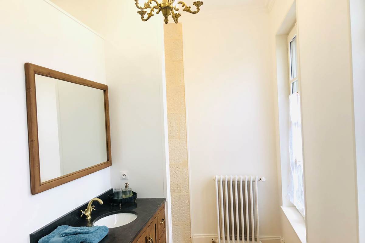 salle-de-bain-niort-chambre-d-hotes-belles-pierres