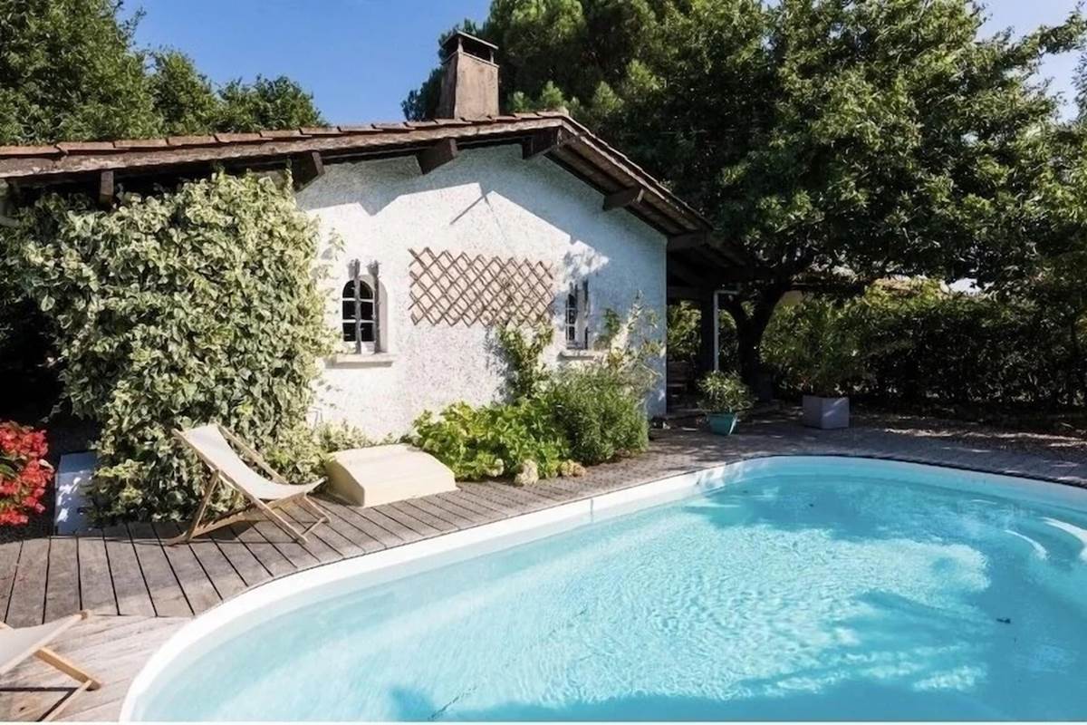 villa-cap-ferret-piscine-chauffee-location-famille-bassin-arcachon.jpg
