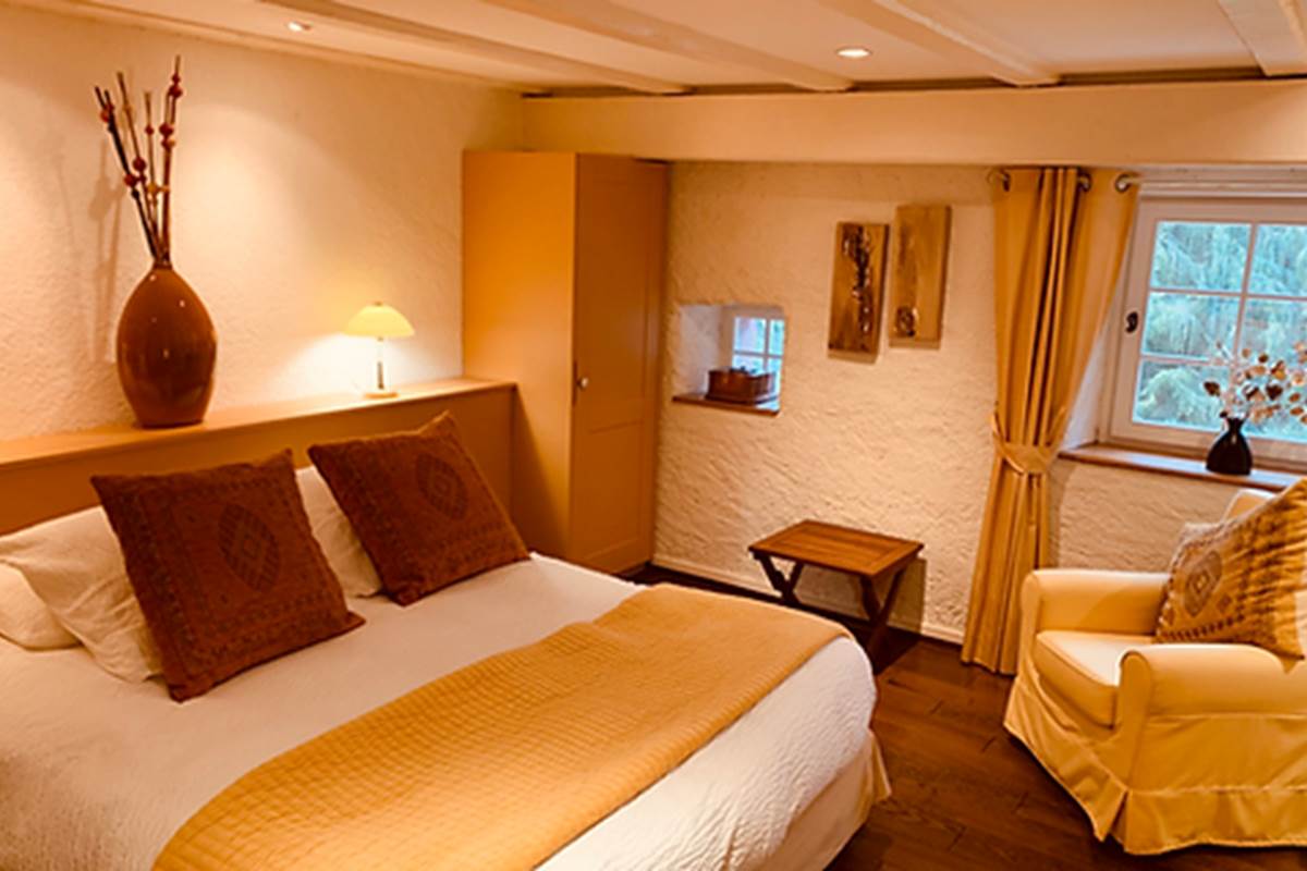 La haute-grange-chambre-cerisier