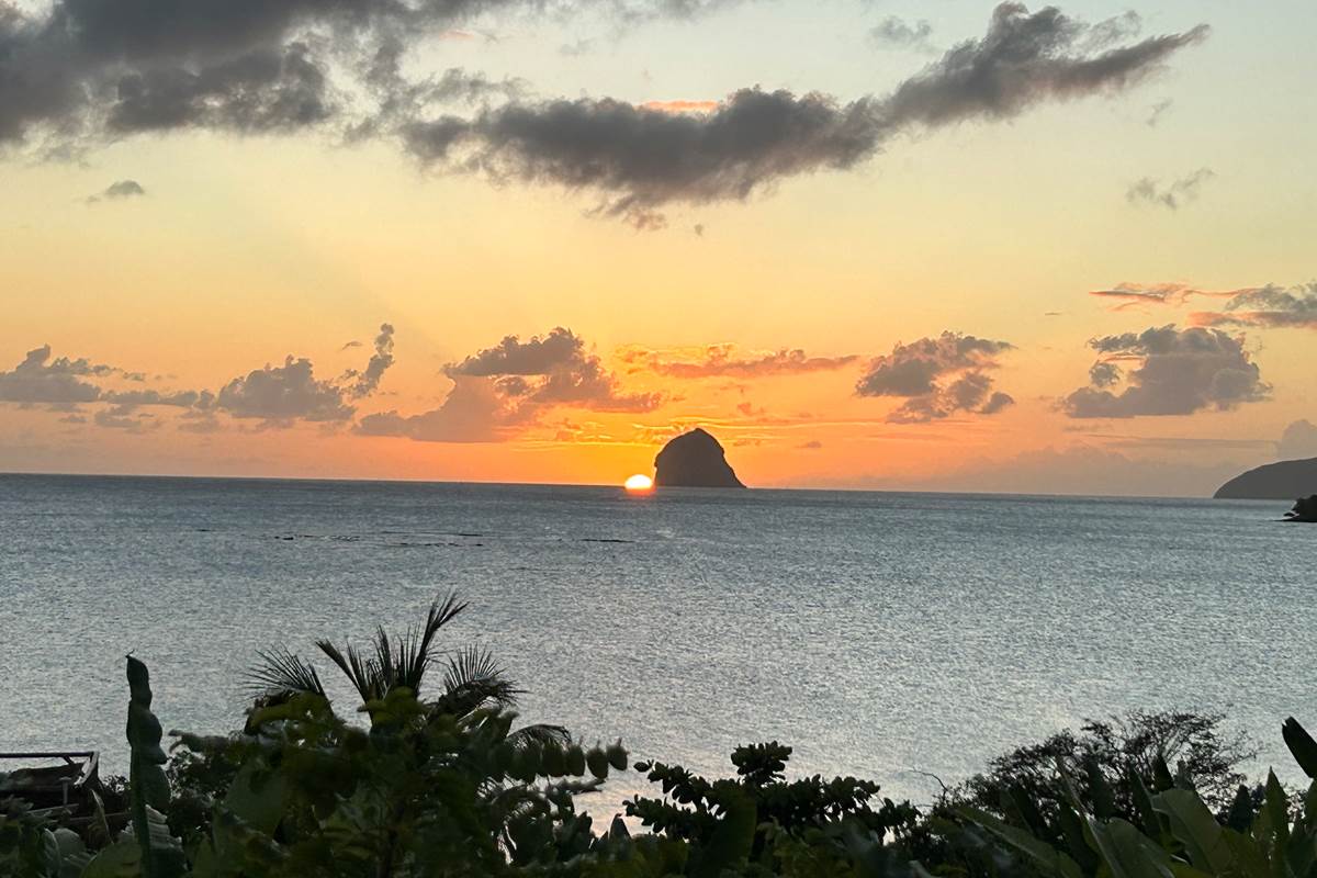 COUCHER DE SOLEIL ROCHER DU DIAMANT
