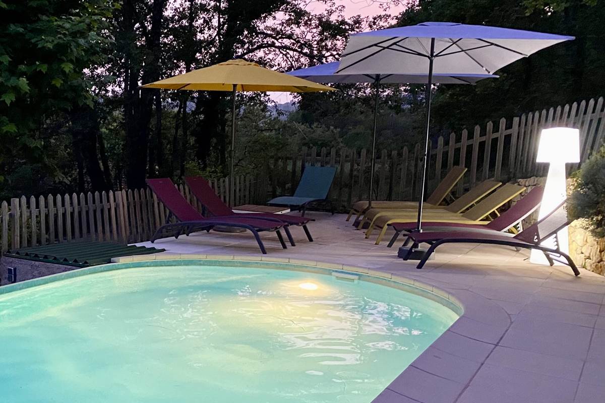 piscine nuit