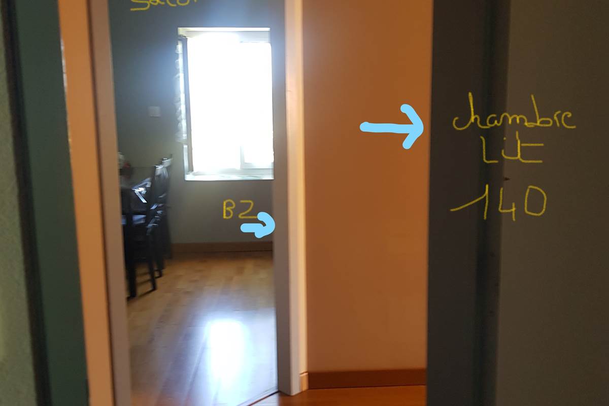 Couloir Privatif au studio, desservant chambre, cuisine, sdb, wc