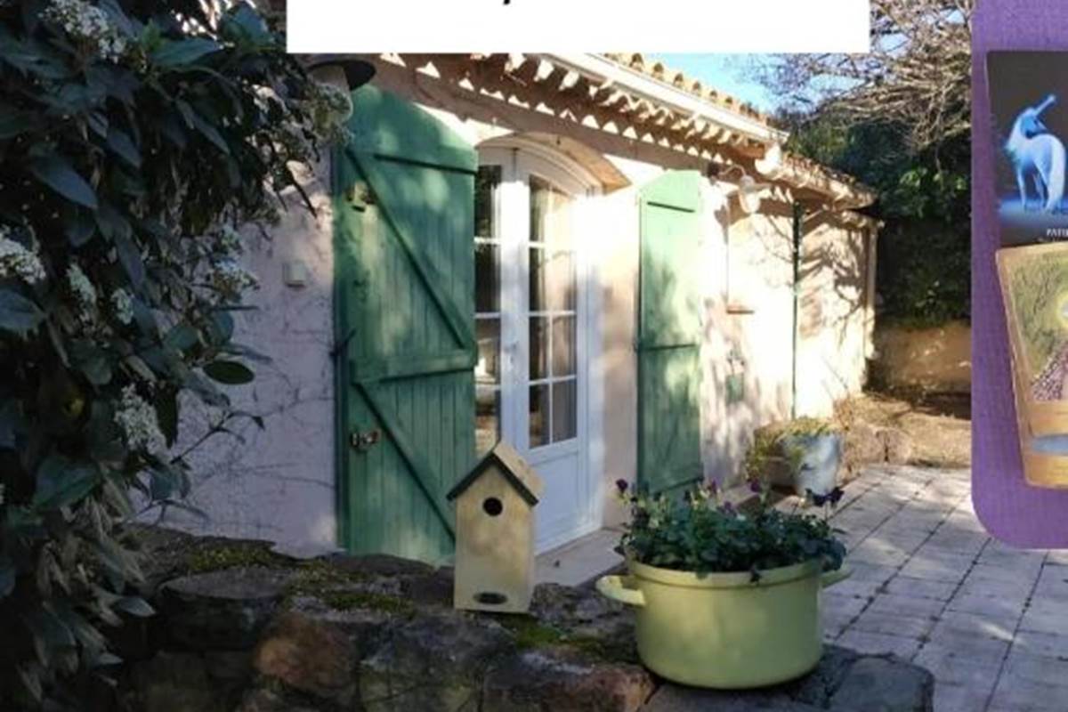 entree-independante-chambre-hotes-puget-sur-argens.jpg