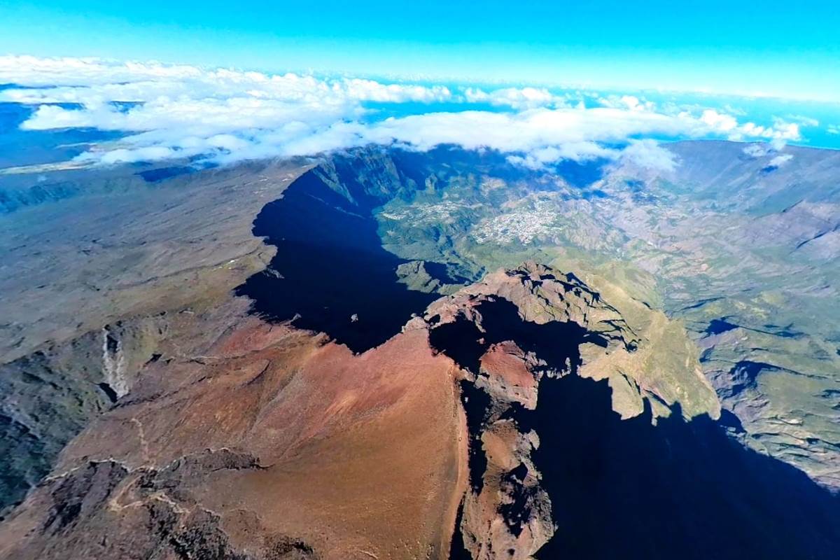 Piton des neiges altitude 3069 m