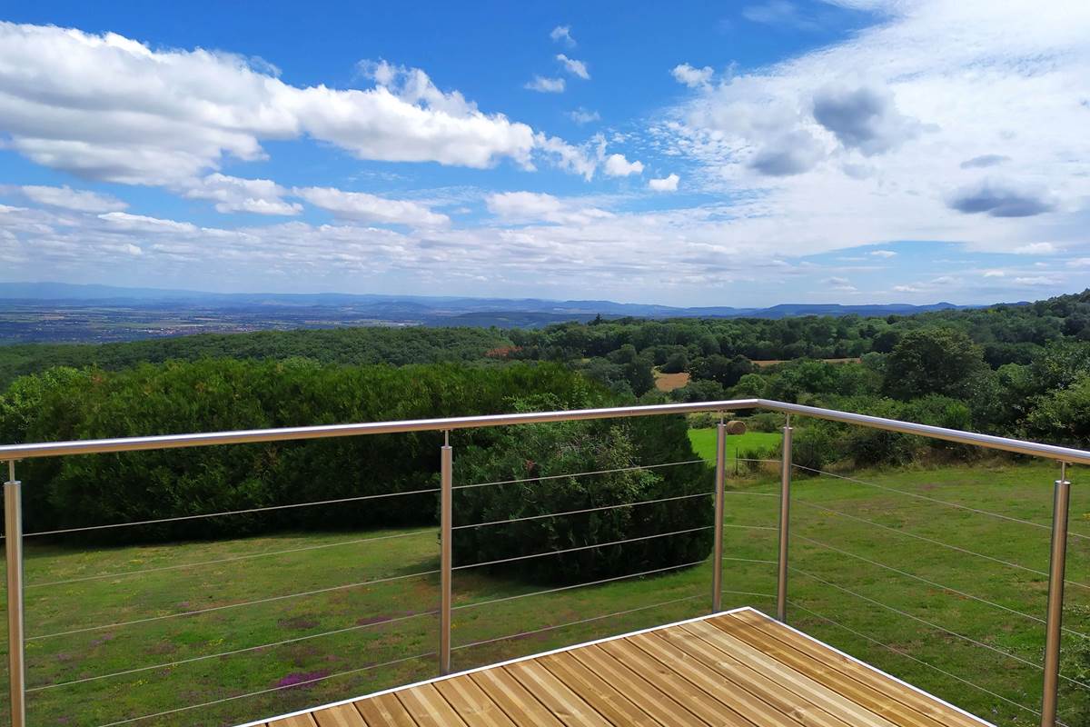 vue panoramique de la villa sur la plaine de la Limagne