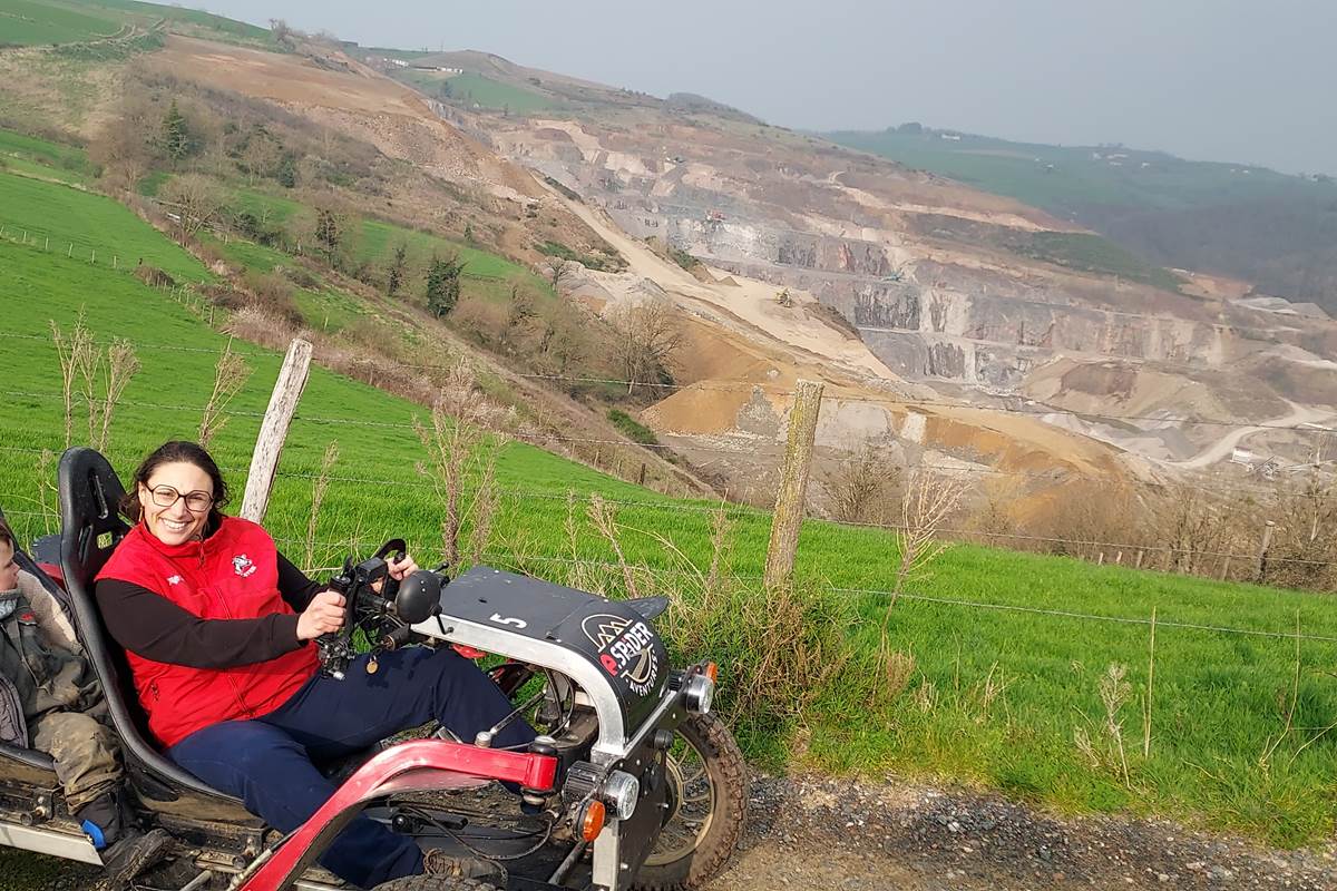 swincar ferme des délices - prenez de la hauteur pour découvrir la carrière de bellegarde en forez