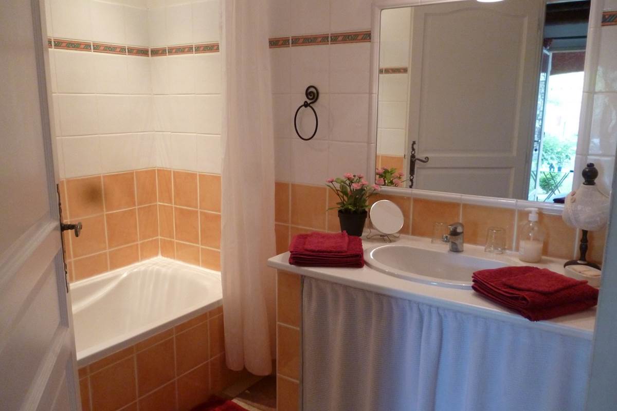 Salle de bain Chambre Griotte (2)