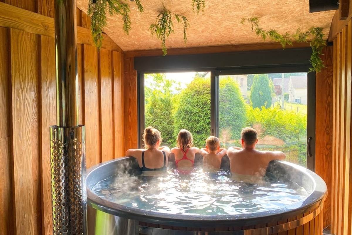 Bain nordique privatif chauffé au bois
